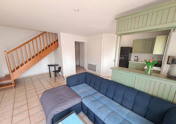 CHALLANS , dans un quartier calme en impasse