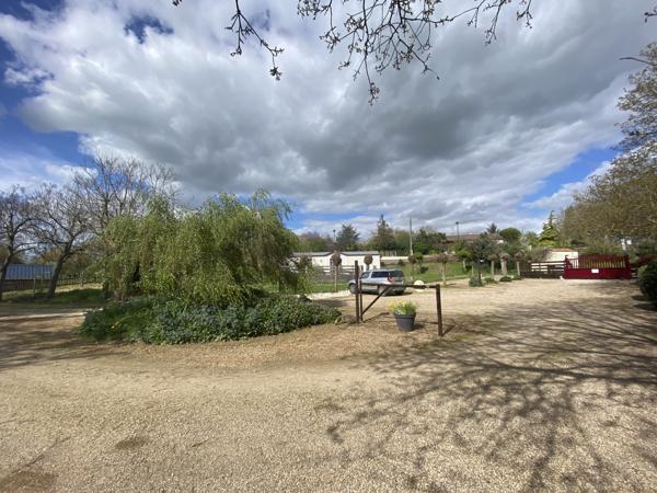 Airvault (79600) Airvault Investissement ideale avec camping