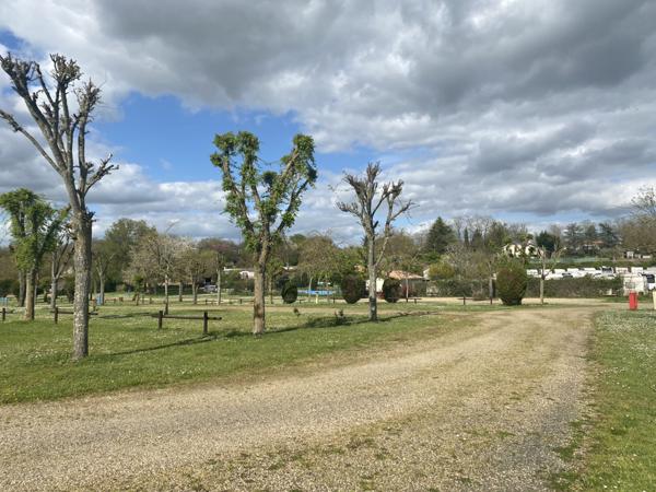 Airvault (79600) Airvault Investissement ideale avec camping