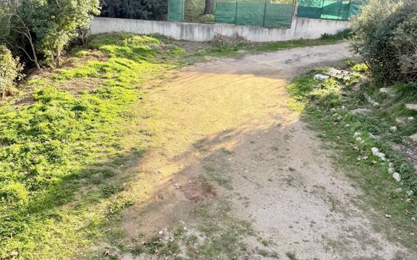 Maison à vendre    4 pièces •  Marseille 11