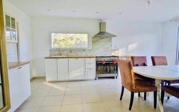 Maison à vendre    4 pièces •  Marseille 11