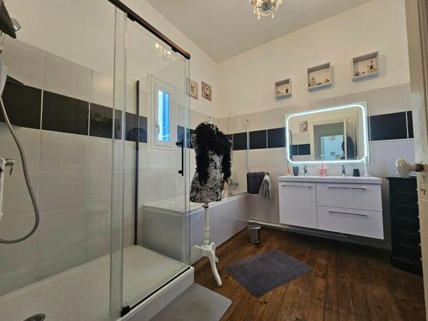 Un petit manoir au charme fou, entouré de verdure