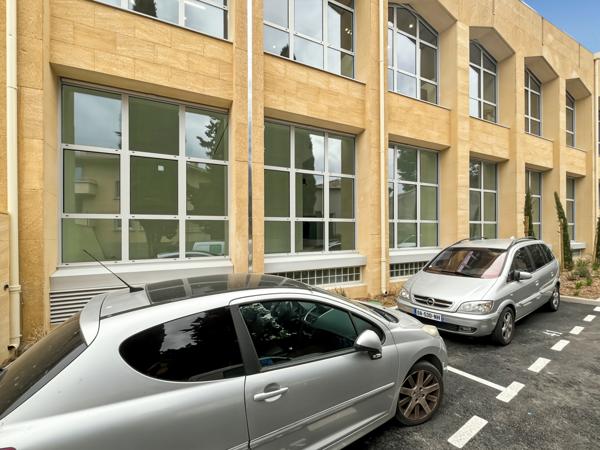 Aix-en-Provence (13090) LOCATION - TRES BEAU LOCAL COMMERCIAL - AIX EN PROVENCE