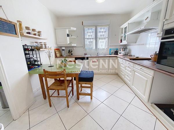 Maison clé en main à Tiercé avec 5 chambres et grand terrain