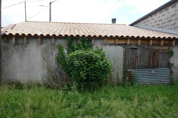 Maison 3 pièce(s) 1 chambre(s) 202 m²