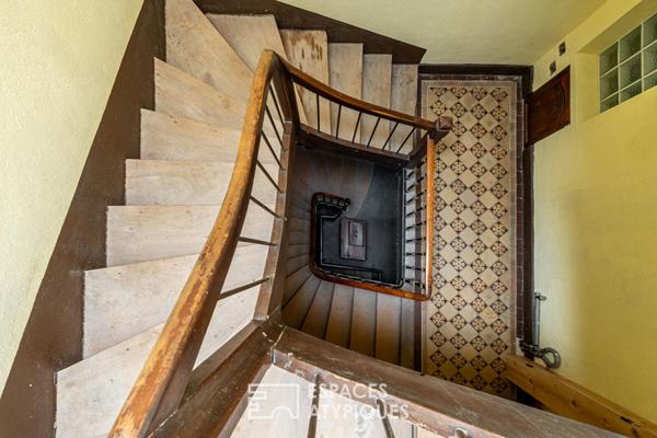 Maison bourgeoise avec dépendances en hypercentre