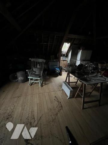 ENTRE ORBEC ET BERNAY MAISON DE MAITRE DANS UN BEL ENVIRONNEMENT A RENOVER