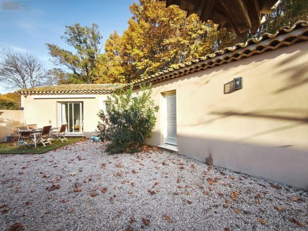 Maison à vendre à Saint-Martin-de-Crau dans les Bouches-du-Rhône (13310), ref : 075/184   
Centre