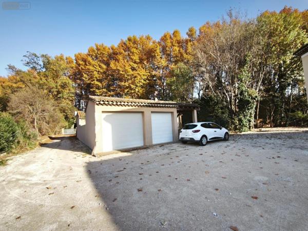 Maison à vendre à Saint-Martin-de-Crau dans les Bouches-du-Rhône (13310), ref : 075/184   
Centre