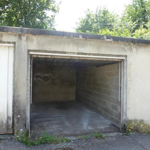 Parking / Box à louer à Jacob-Bellecombette (73000)