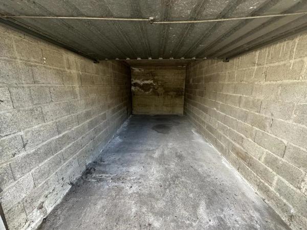 Parking / Box à louer à Jacob-Bellecombette (73000)
