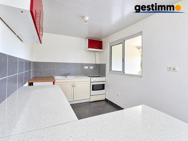 Appartement 2 pièces - Cayenne - Dernier étage + parking