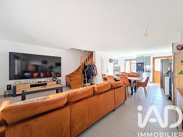 Maison à vendre 5 pièces 94 m² Guignes