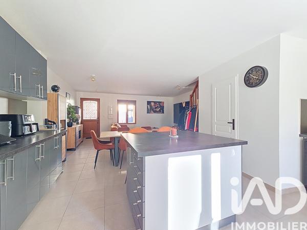 Maison à vendre 5 pièces 94 m² Guignes