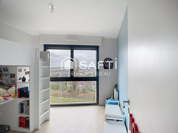 T4 de 91m² avec balcons à 15 mn du RER A