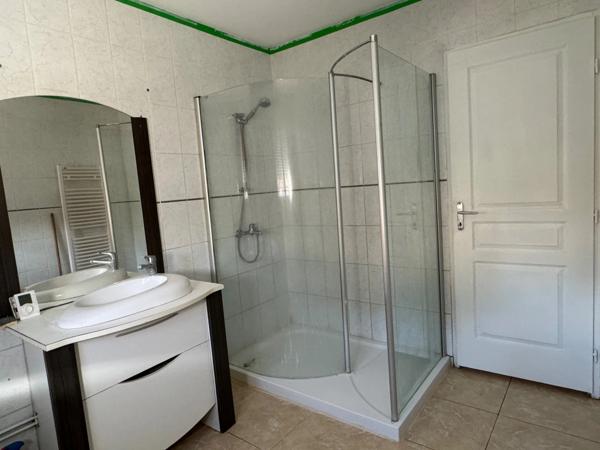 PAVILLON INDIVIDUEL DE PLAIN PIED 5 CHAMBRES + GARAGE