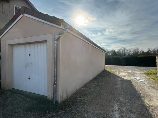 PAVILLON INDIVIDUEL DE PLAIN PIED 5 CHAMBRES + GARAGE