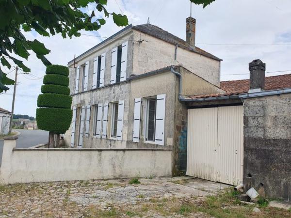 Maison maison de bourg Saint-Fort-sur-Gironde