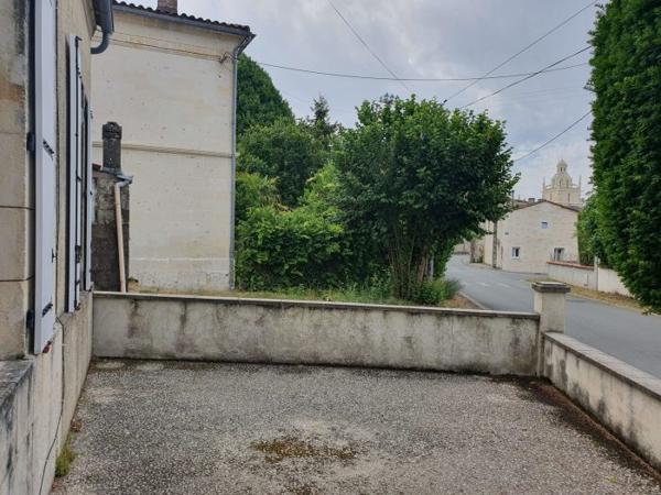 Maison maison de bourg Saint-Fort-sur-Gironde