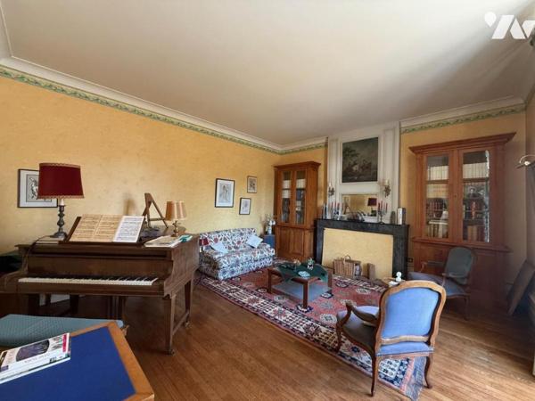 30 MN ANGERS NORD MAISON BOURGEOISE AVEC DEPENDANCES ET GRAND JARDIN