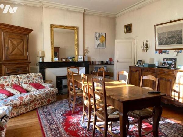 30 MN ANGERS NORD MAISON BOURGEOISE AVEC DEPENDANCES ET GRAND JARDIN