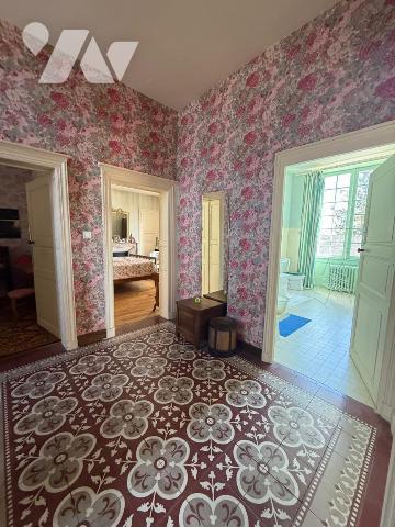 30 MN ANGERS NORD MAISON BOURGEOISE AVEC DEPENDANCES ET GRAND JARDIN