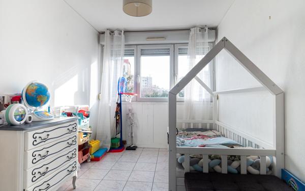 Appartement à vendre    5 pièces • 97,52 m2 Lyon 7