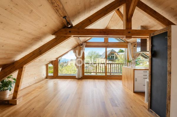 SAINT-JEAN-D'ARVEY : beau T4 avec balcon