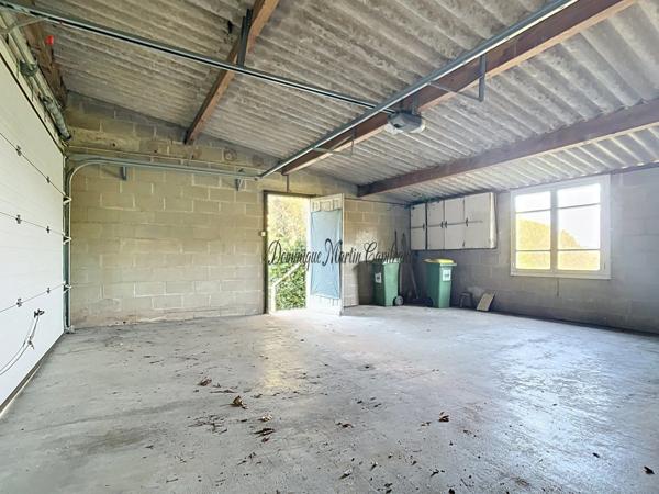 LA CHARTRE SUR LE LOIR (72),Maison 119m²à vendre-5 pièces- terrasse- garage double- jardin et prairie