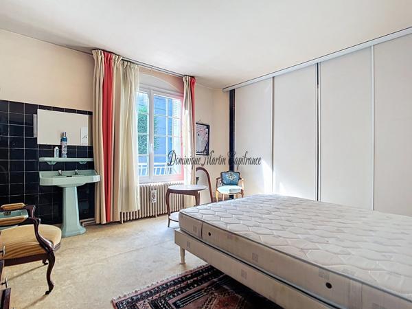 LA CHARTRE SUR LE LOIR (72),Maison 119m²à vendre-5 pièces- terrasse- garage double- jardin et prairie