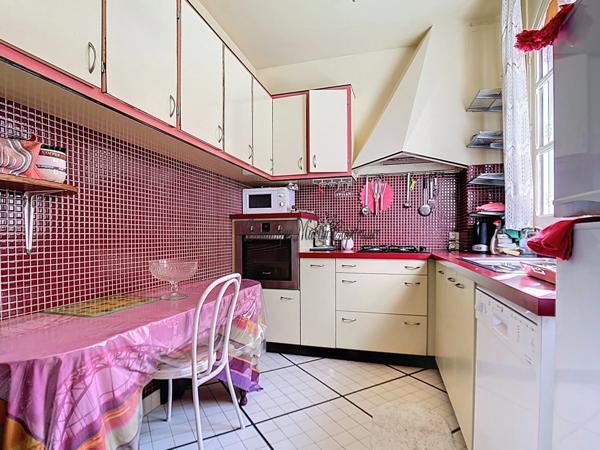 LA CHARTRE SUR LE LOIR (72),Maison 119m²à vendre-5 pièces- terrasse- garage double- jardin et prairie