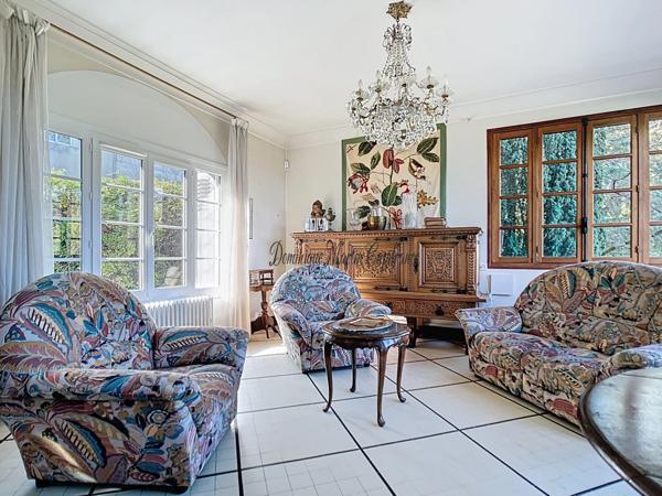 LA CHARTRE SUR LE LOIR (72),Maison 119m²à vendre-5 pièces- terrasse- garage double- jardin et prairie