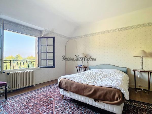 LA CHARTRE SUR LE LOIR (72),Maison 119m²à vendre-5 pièces- terrasse- garage double- jardin et prairie