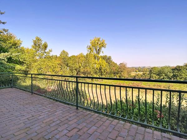 LA CHARTRE SUR LE LOIR (72),Maison 119m²à vendre-5 pièces- terrasse- garage double- jardin et prairie