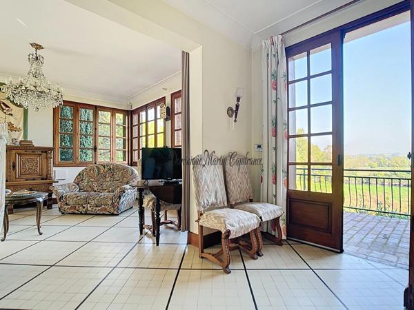 LA CHARTRE SUR LE LOIR (72),Maison 119m²à vendre-5 pièces- terrasse- garage double- jardin et prairie