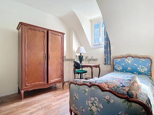 LA CHARTRE SUR LE LOIR (72),Maison 119m²à vendre-5 pièces- terrasse- garage double- jardin et prairie