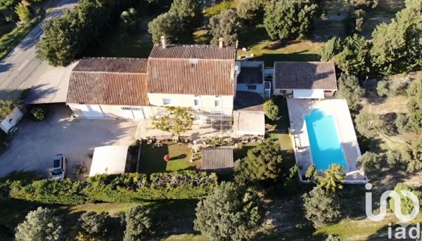 Maison à vendre 7 pièces 242 m² Carpentras
