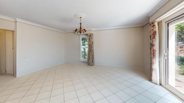 Maison de famille avec jardin