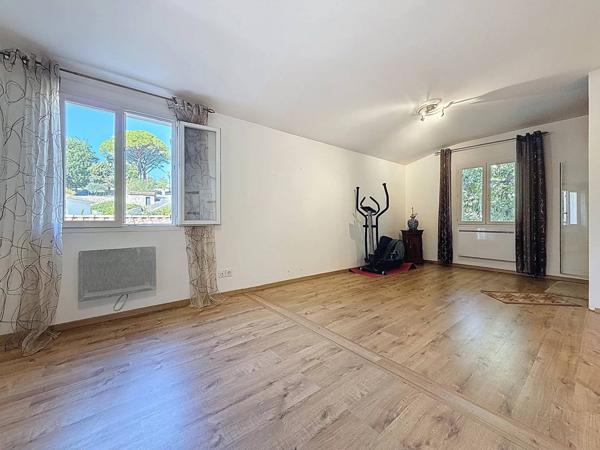 Ancien moulin rénové en bastide avec piscine