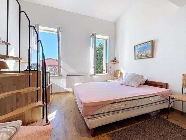 Ancien moulin rénové en bastide avec piscine