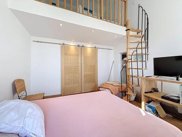 Ancien moulin rénové en bastide avec piscine