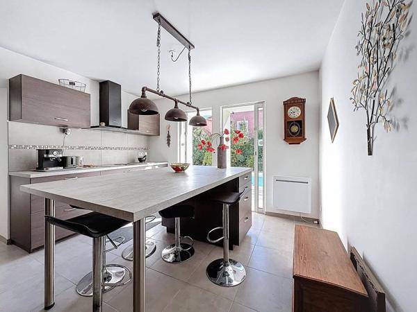 Ancien moulin rénové en bastide avec piscine