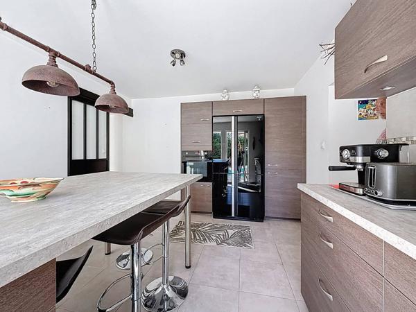 Ancien moulin rénové en bastide avec piscine