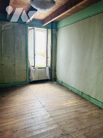 Maison avec vue sur la baie de sienne entre plages et ville.
Divisée en 2 logements distincts ...