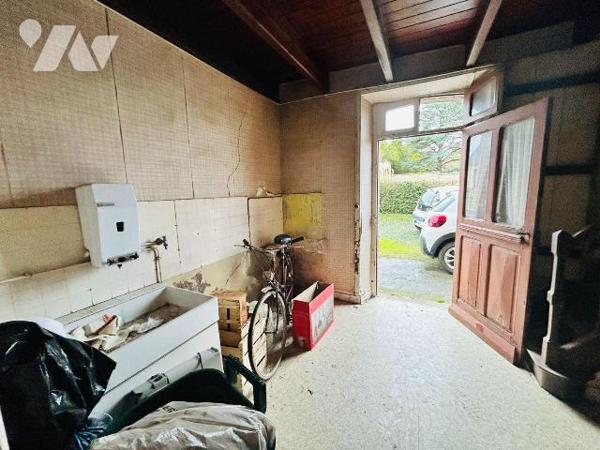 Maison avec vue sur la baie de sienne entre plages et ville.
Divisée en 2 logements distincts ...