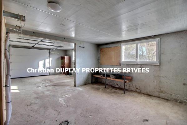 Saint Genest Malifaux 42660 Centre village Maison traditionnelle exposée Sud-Est sous bassement pierres de pays construite en 1975 sur sous-sol complet, 103m² habitables 3 chambres sur 890m² de terrain