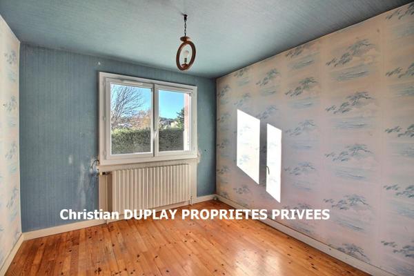 Saint Genest Malifaux 42660 Centre village Maison traditionnelle exposée Sud-Est sous bassement pierres de pays construite en 1975 sur sous-sol complet, 103m² habitables 3 chambres sur 890m² de terrain