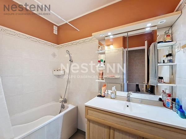 Charmant Appartement T3 Lunel 78 m2, garage et cave