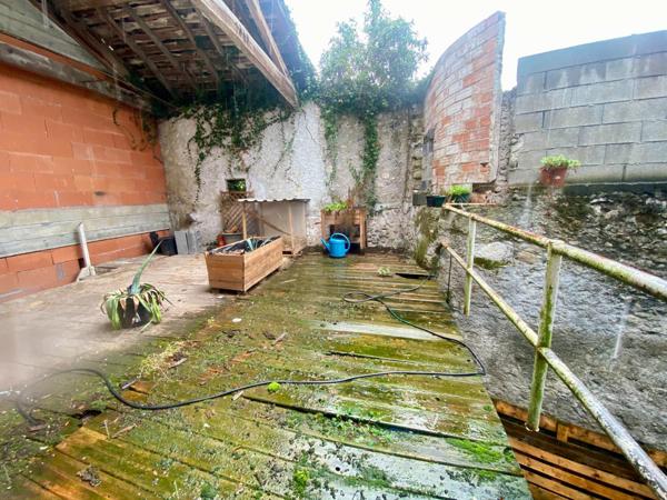 Affaire à saisir – Maison de ville à finir de rénover