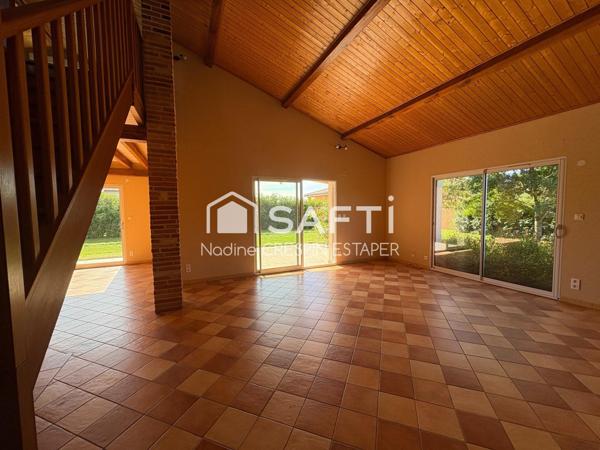 VILLEMADE (82) L’alliance parfaite du charme, du confort avec de beaux espaces lumineux !